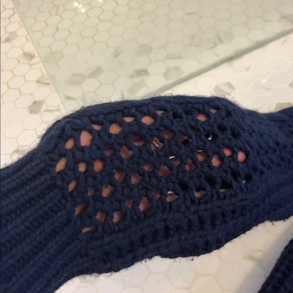 Lambswool angora cableknit sweater - Picture 4 of 6